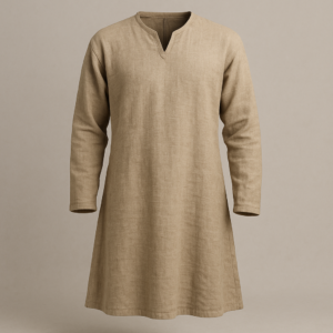 Tunica medievale in lino naturale del XIII secolo, vista frontale su sfondo neutro, con tessuto beige e taglio storico autentico