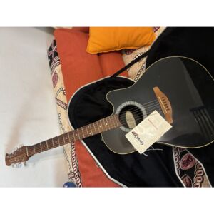 Ovation Standard Balladeer,